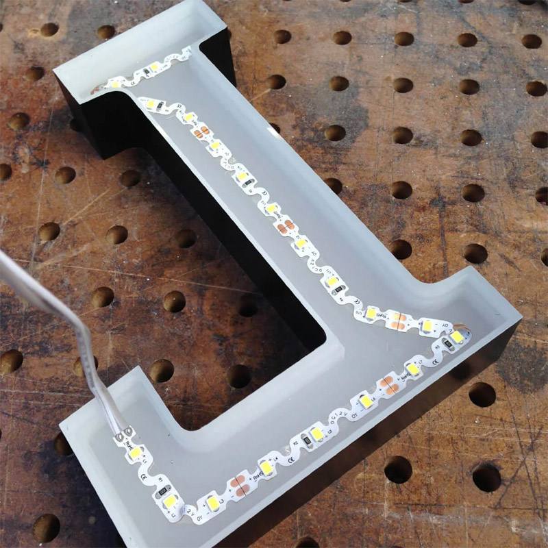 led-strip-s-bokstav led-strip snake runt snäva hörn